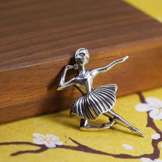 Vintage Sterling 925 silver Female ballet dancer ballerina brooch pin