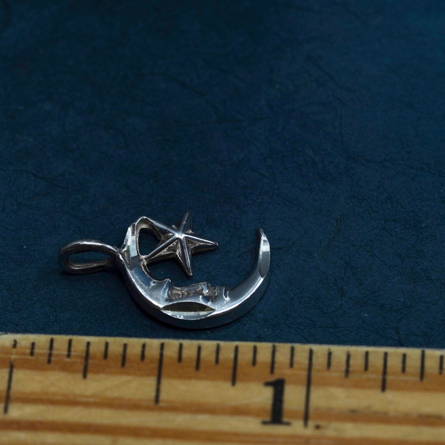 Vintage Sterling silver 925 circle moon star pendant