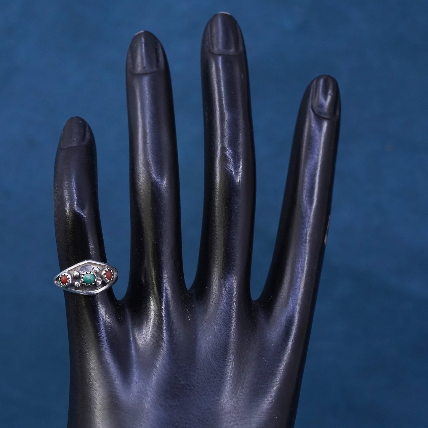 Size 4, Navajo Sterling 925 silver ring, Native American southwestern turquoise