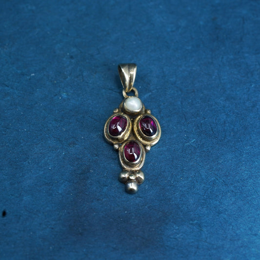 Vintage Sterling 925 silver handmade pendant with garnet and pearl