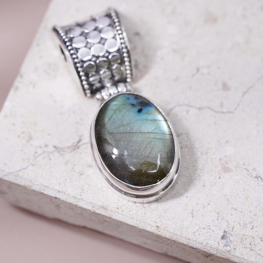 Vintage Sterling silver handmade pendant, 925 bead textured oval labradorite