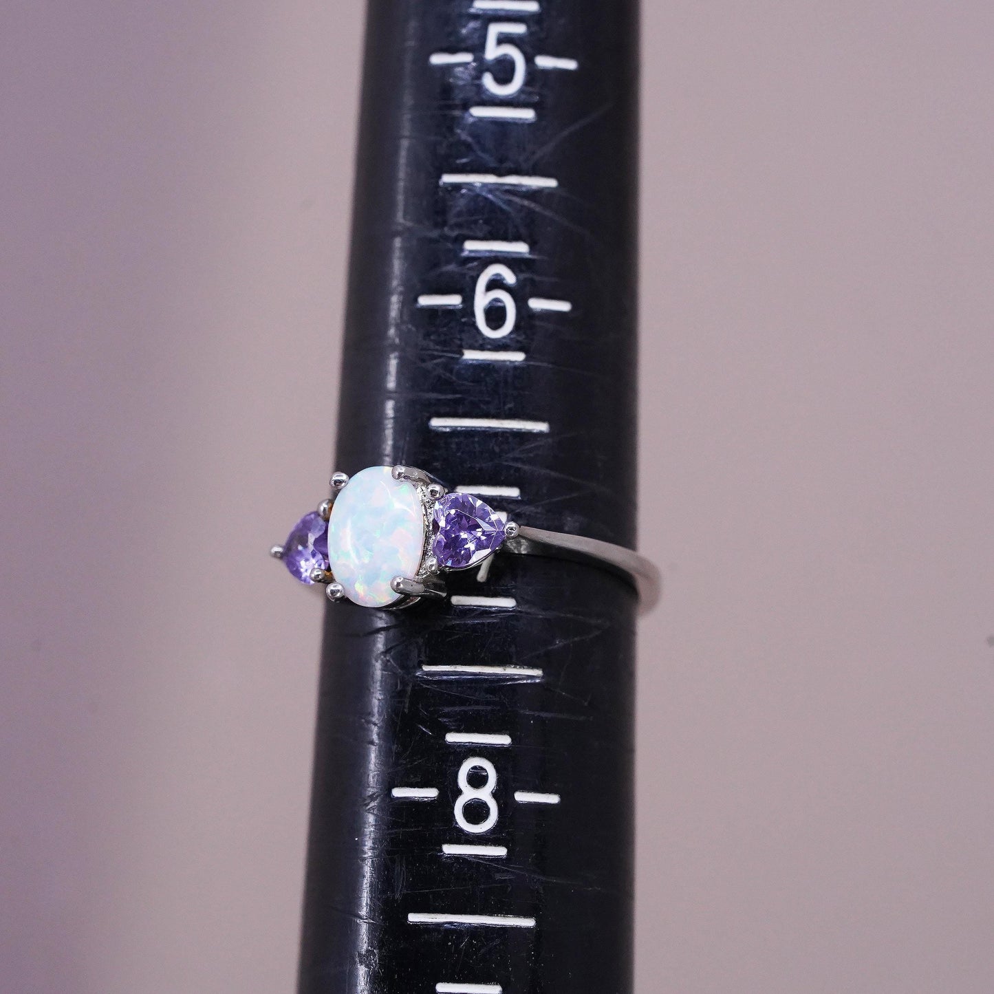 Size 7, vintage Sterling Silver 925 opal Ring with amethyst details