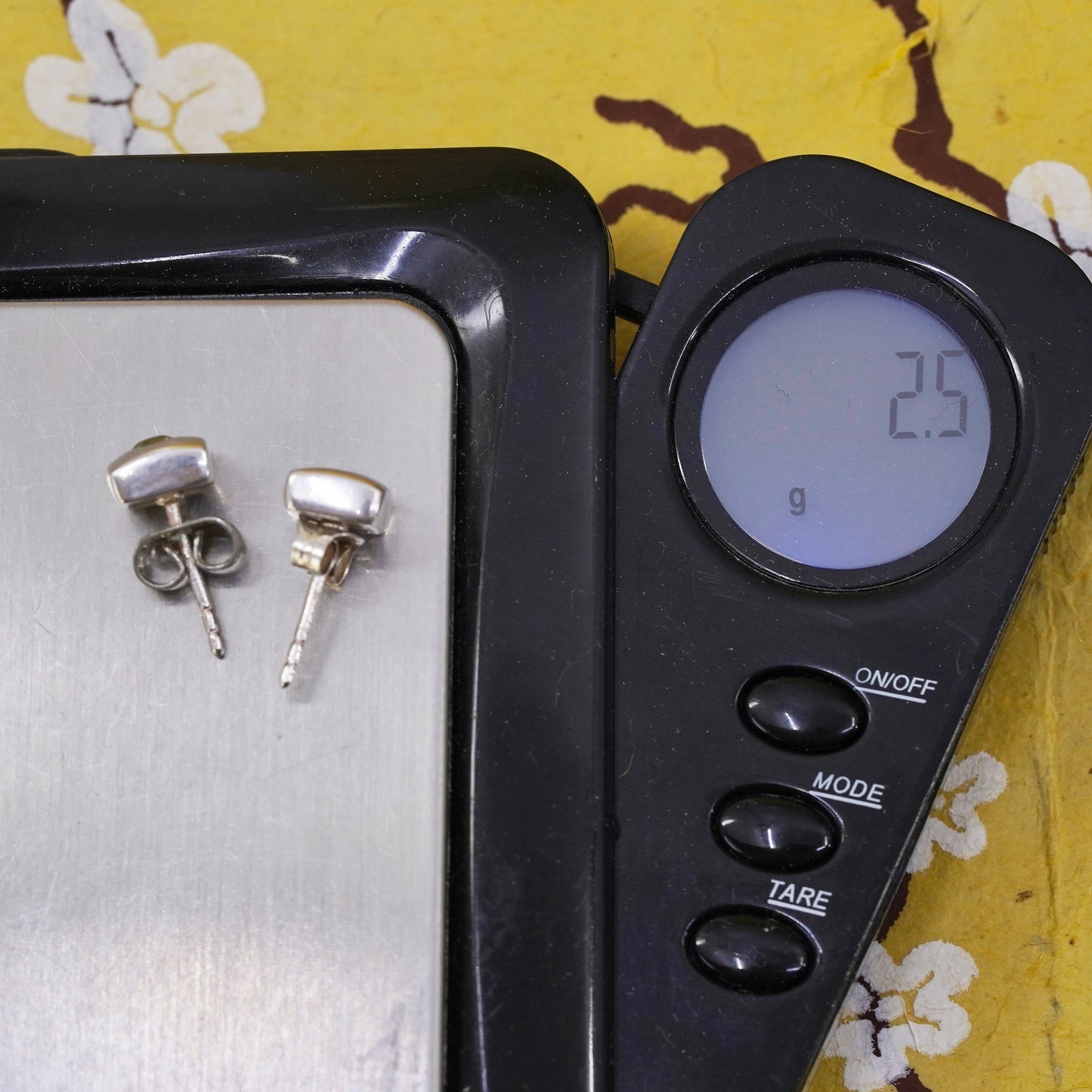 Vintage Sterling 925 silver peridot square studs, earrings
