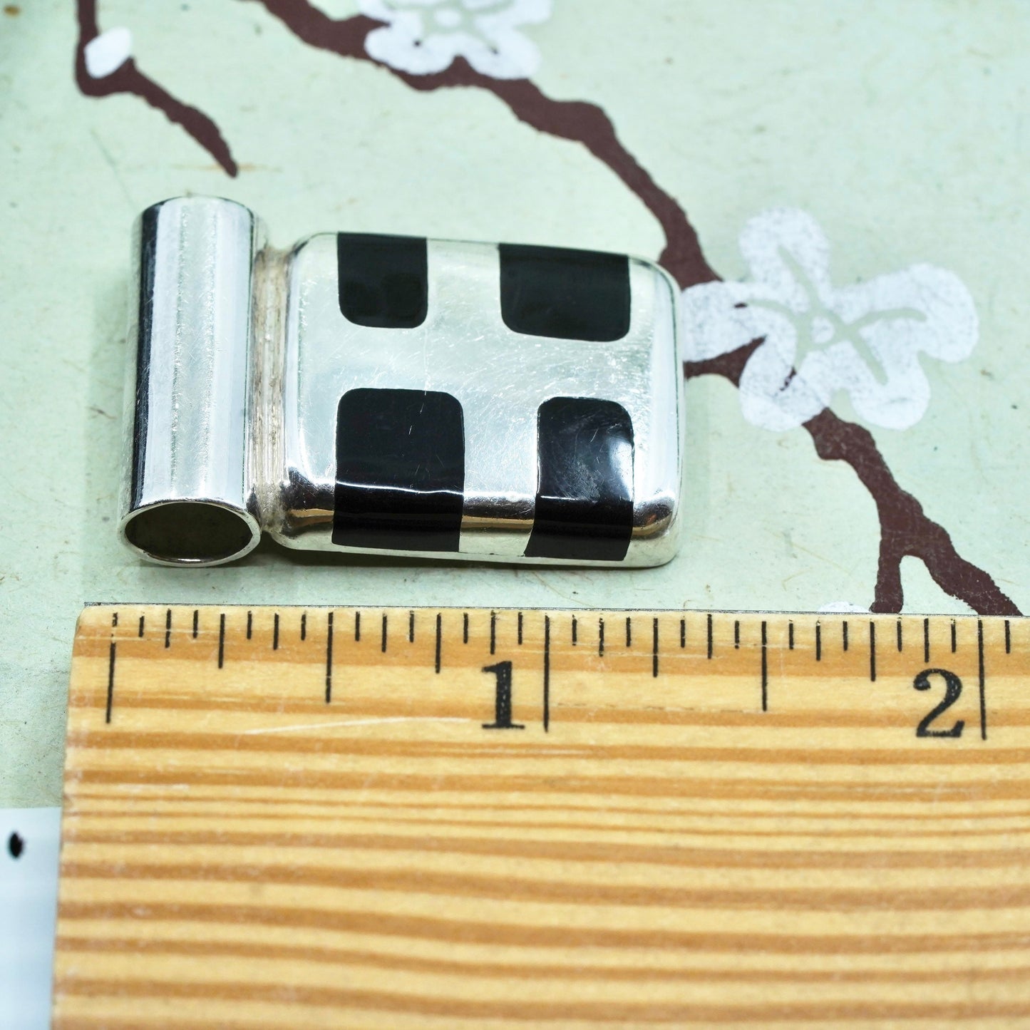vintage Mexican handmade sterling 925 silver pendant with black onyx inlay