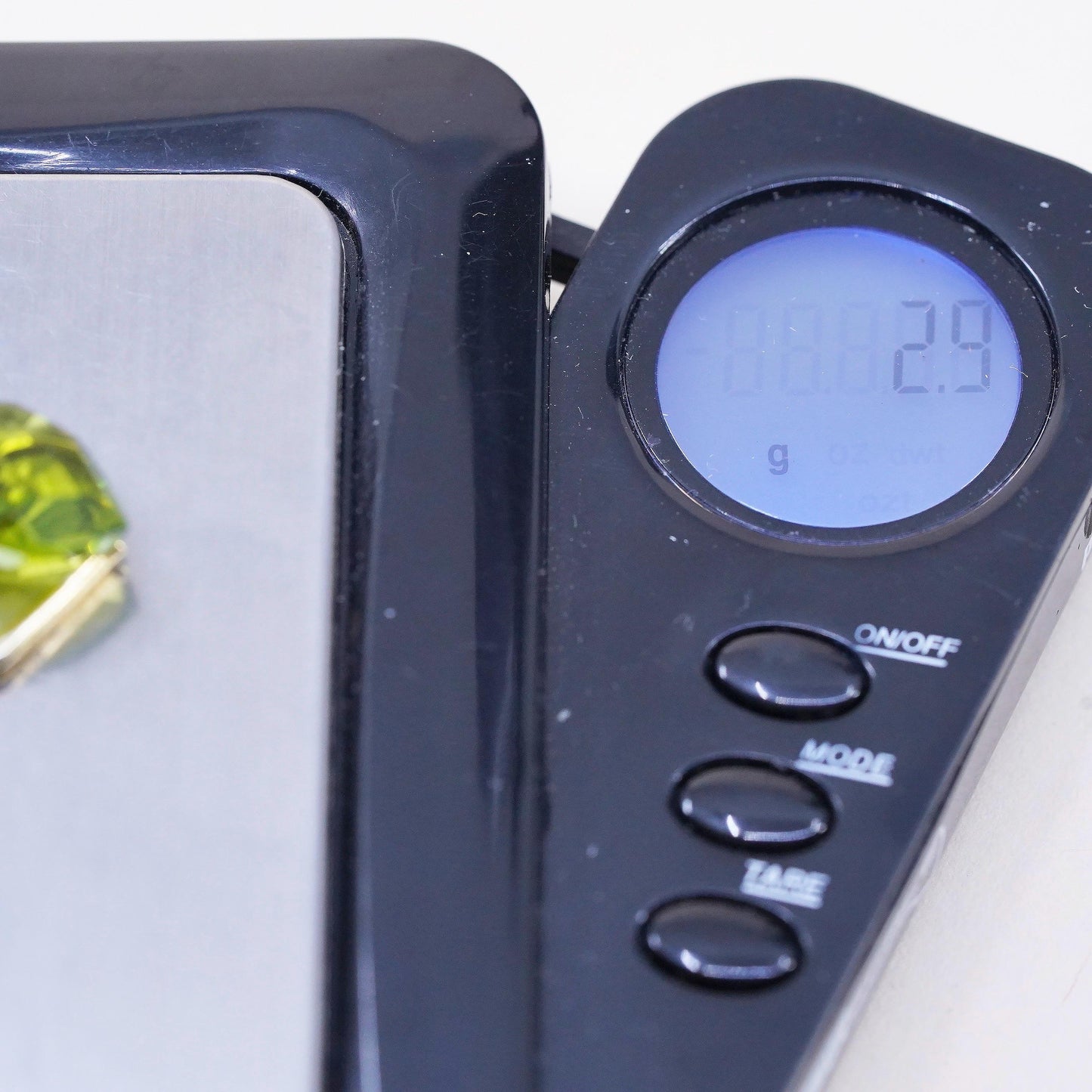 VTG yellow gold plated 925 Sterling silver earrings heart peridot Leverback