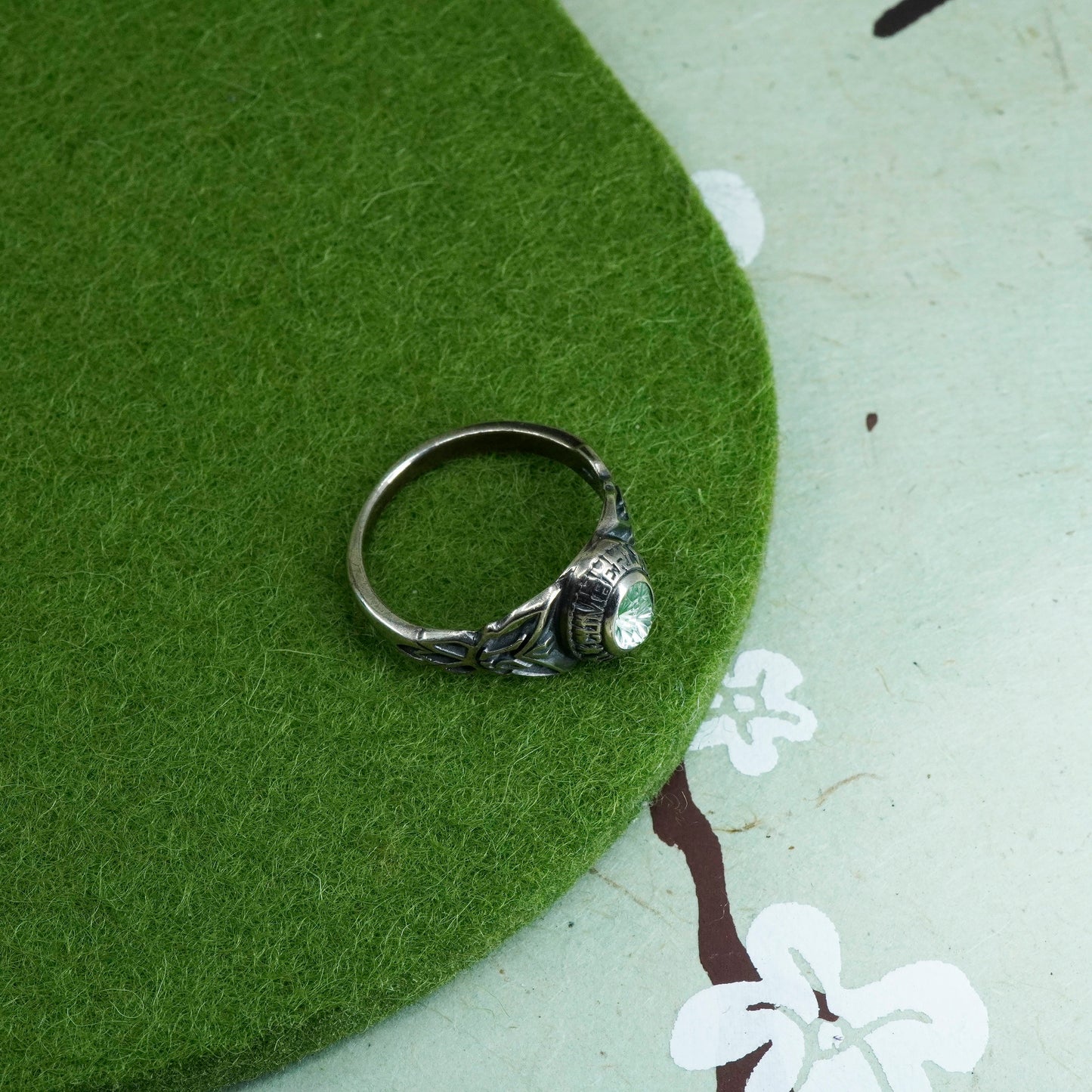 Size 5, Vintage sterling 925 silver statement ring with crystal