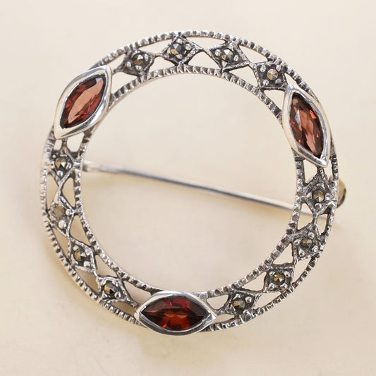 Vintage Sterling 925 silver handmade wreath brooch with marcasite and garnet