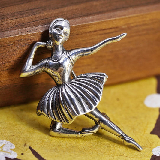 Vintage Sterling 925 silver Female ballet dancer ballerina brooch pin