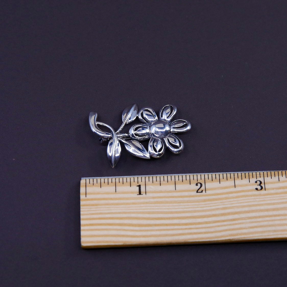 Vintage handmade sterling 925 silver flower shaped flower brooch