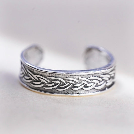 Size 2.5, VTG sterling silver handmade ring, 925 Celtic knot relief open band
