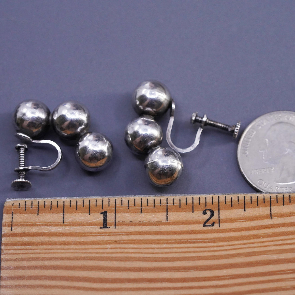 Vintage Mexican Sterling silver screw back earrings, 925 ribbed curvy beads