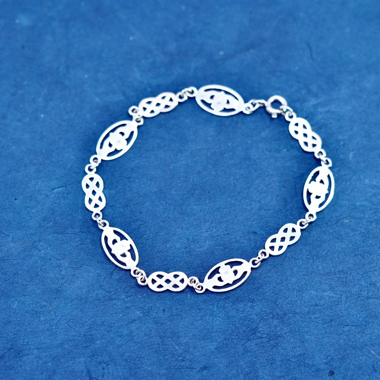 7.25”, vintage Ireland Sterling 925 Silver claddagh Heart friendship Bracelet