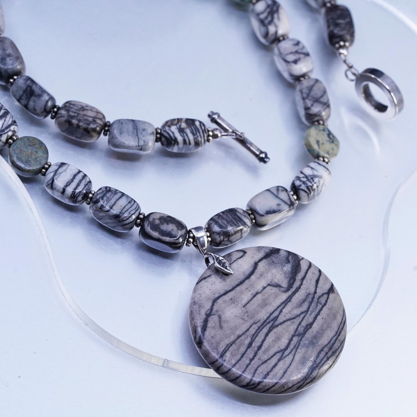 22” Vintage Sterling 925 Silver Picasso Jasper beads necklace round pendant
