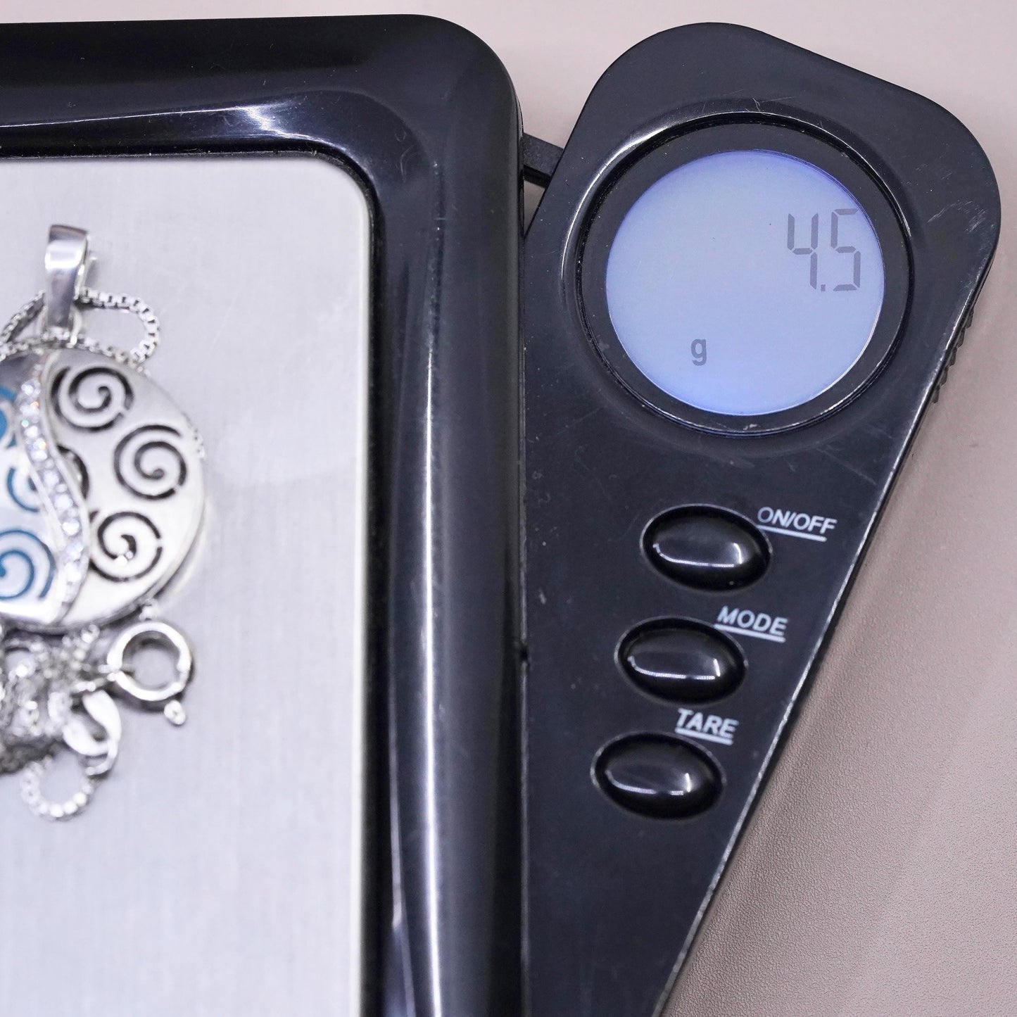 18”, vintage Sterling silver necklace, 925 box chain with swirly tag cz pendant