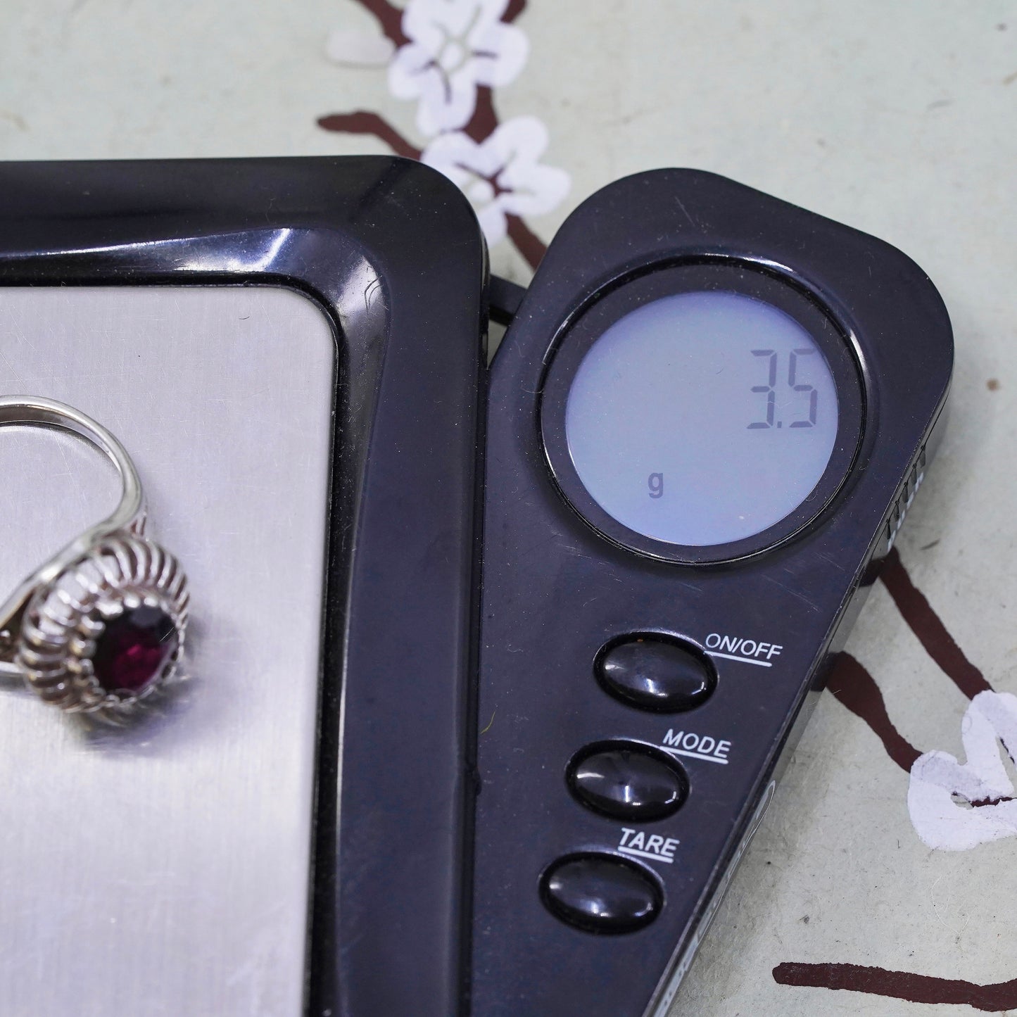 Size 7, Vintage sterling 925 silver handmade ring with oval garnet