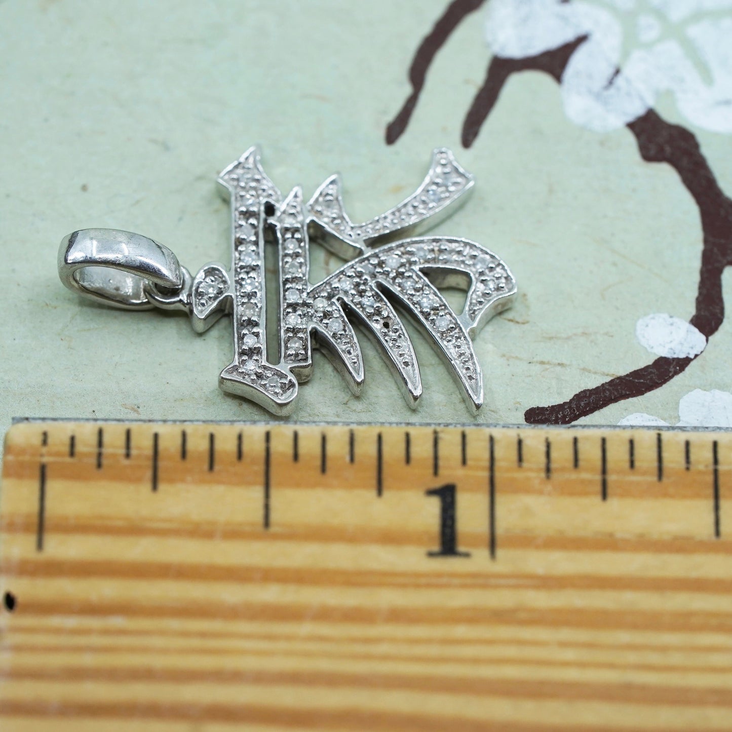 Vintage Sterling silver 925 Chinese word home pendant with cluster cz