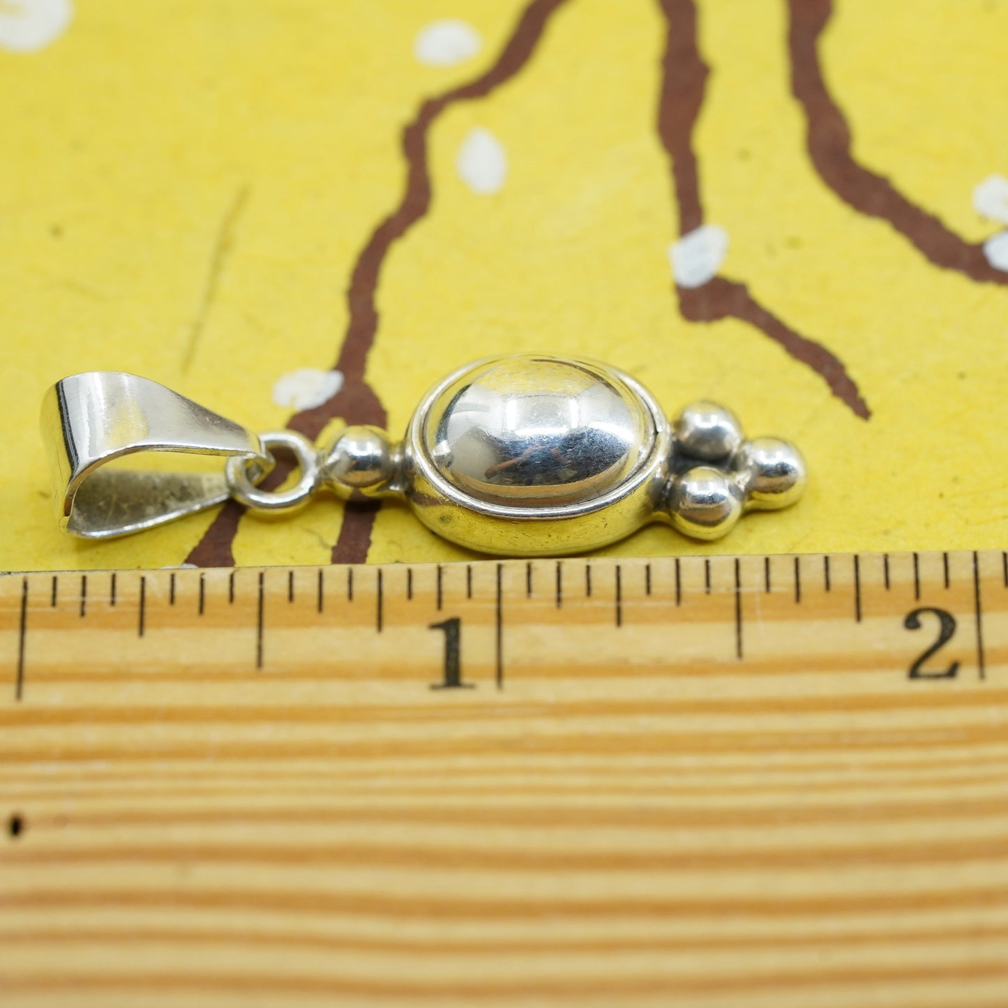Vintage Mexico handmade Sterling silver 925 oval pendant and beads