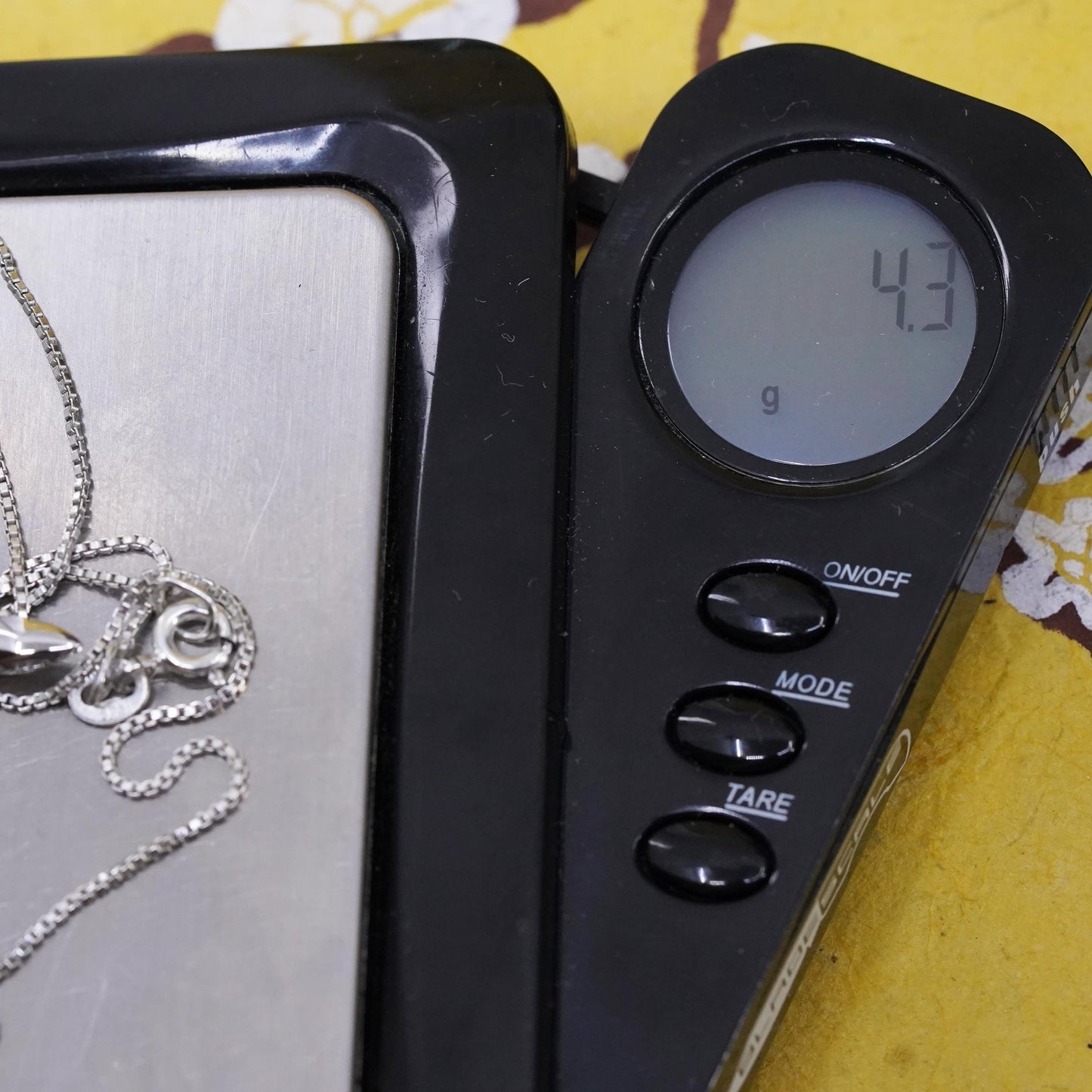18", Italian Sterling 925 Silver box chain necklace with cz cross pendant