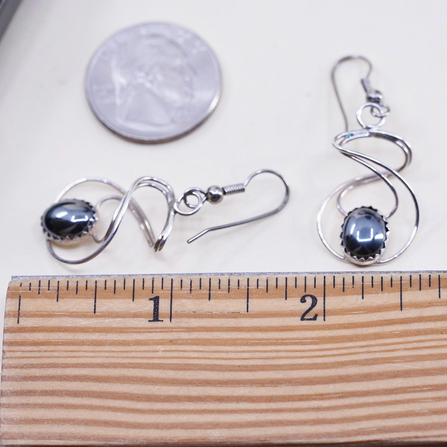 VTG Southwestern Sterling silver earrings, twisted 925 wired dangles hematite