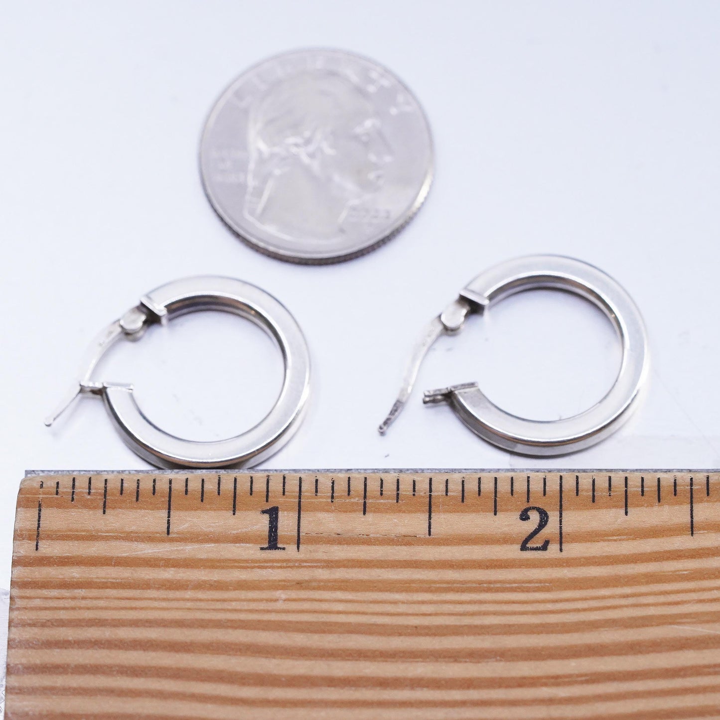 0.75" Vintage sterling silver 925 ribbed Huggie earrings Hoops