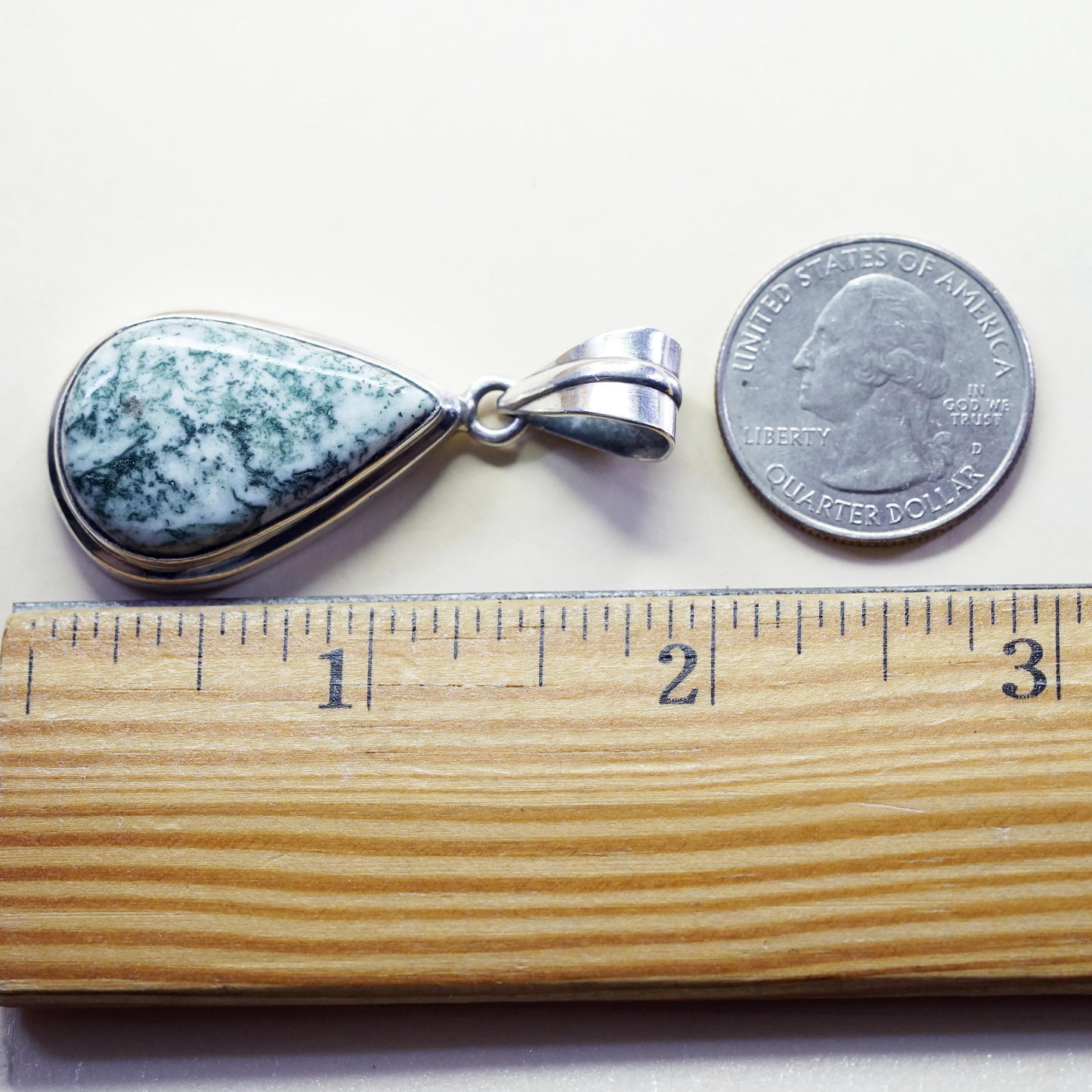 Vintage sterling 925 silver handmade teardrop pendant with green tree agate