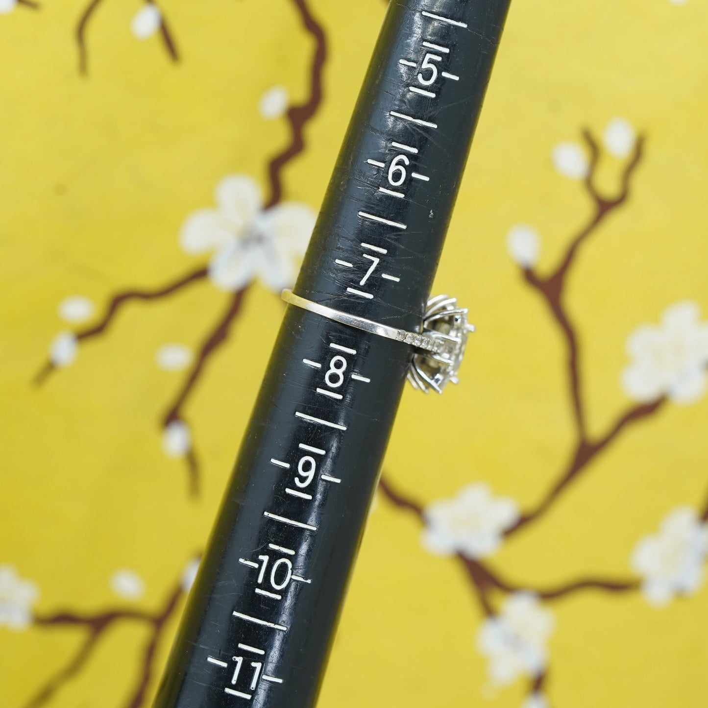 Size 7.5, vintage Sterling silver ring, 925 with cluster Cz