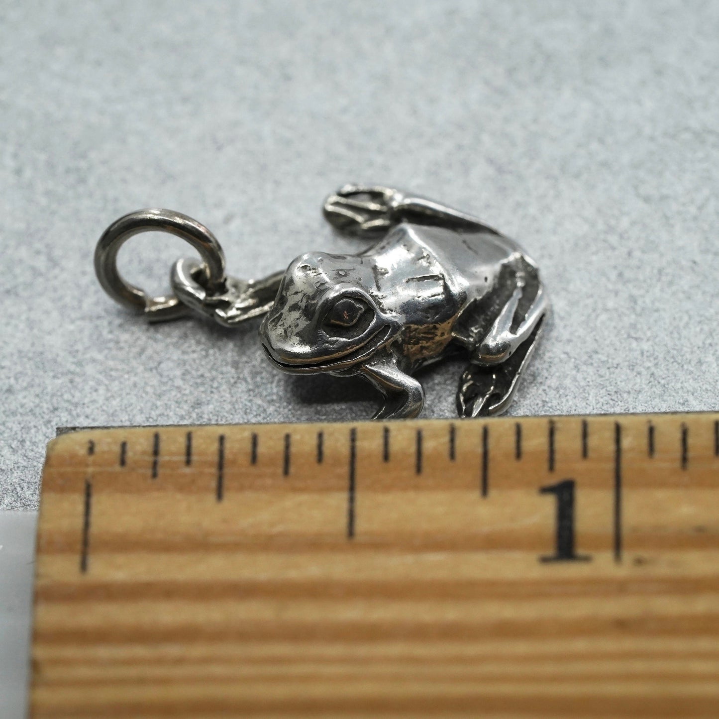 Vintage Sterling 925 silver handmade pendant, frog charm