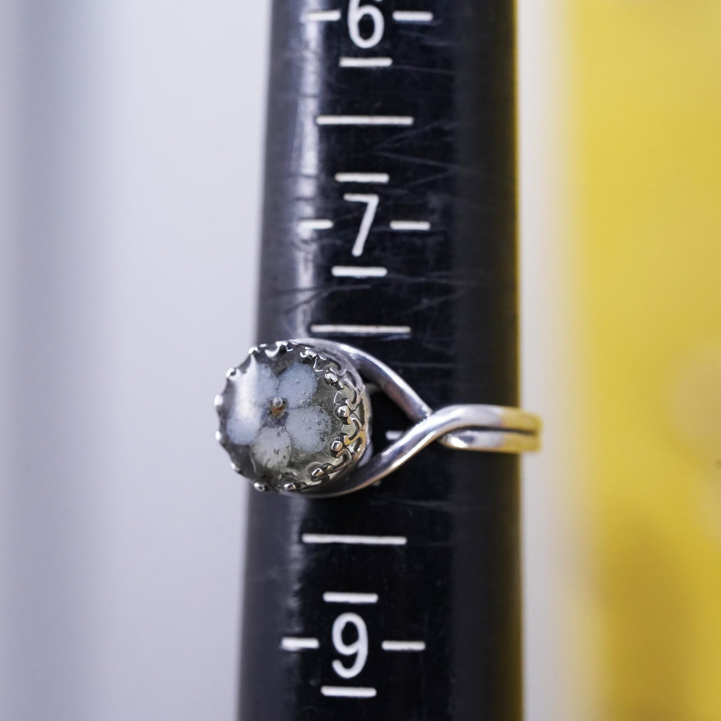 Size 8, vintage Sterling 925 silver handmade open ring with flower glass