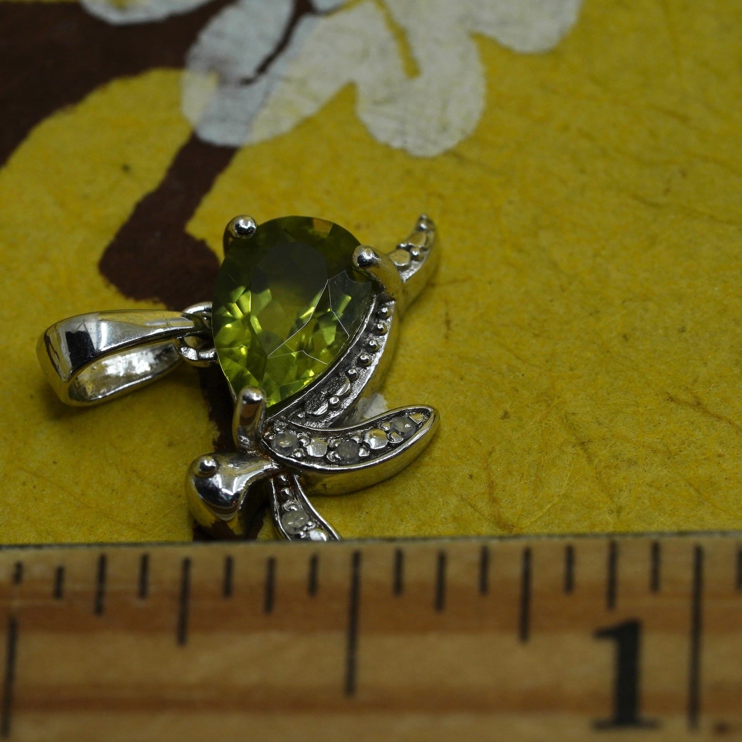 Vintage Sterling silver handmade pendant, 925 turtle with peridot and Diamond