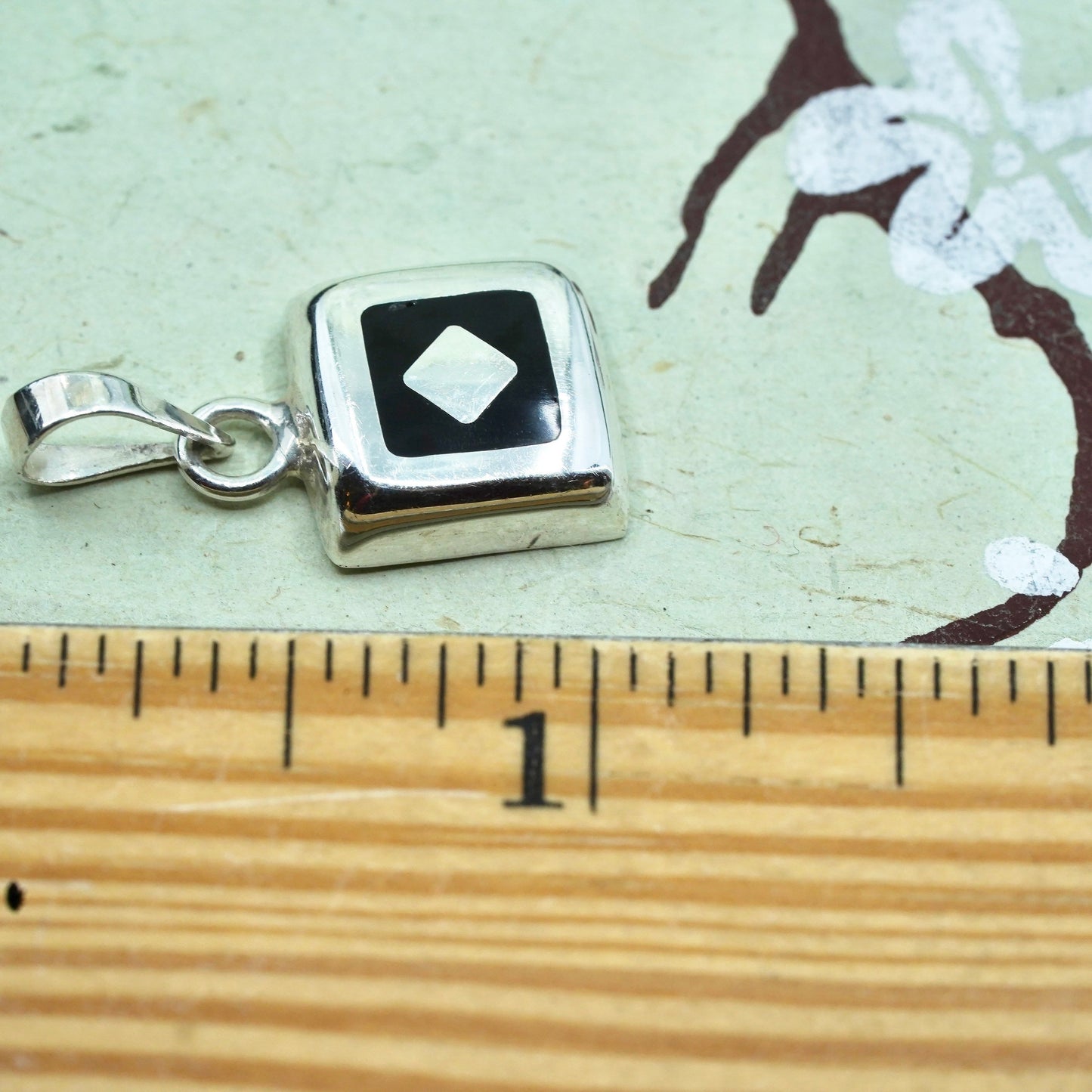 vintage Mexican handmade sterling 925 silver pendant with black onyx inlay