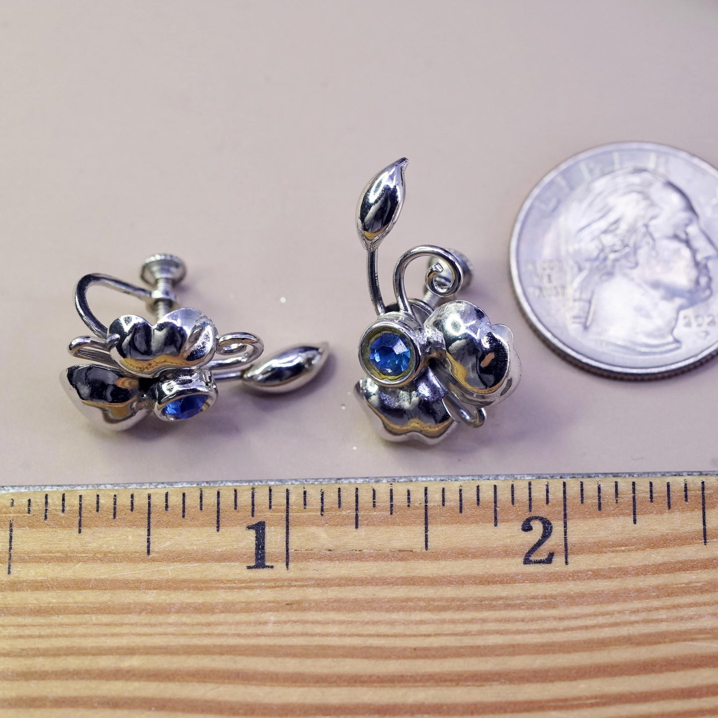 Vintage Sterling 925 silver screw back flower earrings with blue Rhinestone