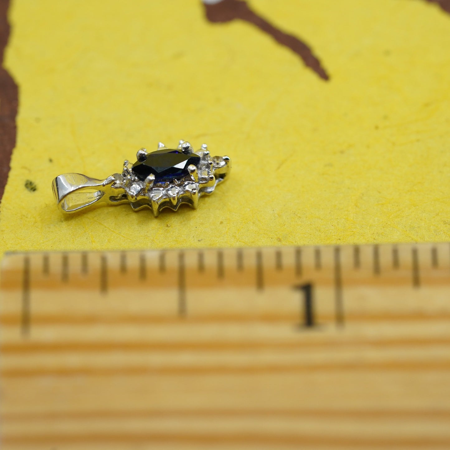 Vintage Sterling silver 925 pendant with blue sapphire and cz