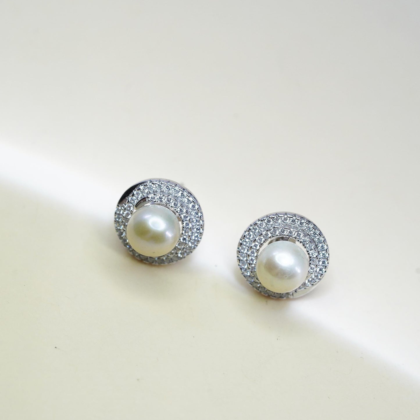 Vintage Sterling 925 silver 7mm freshwater pearl stud with cluster cz around
