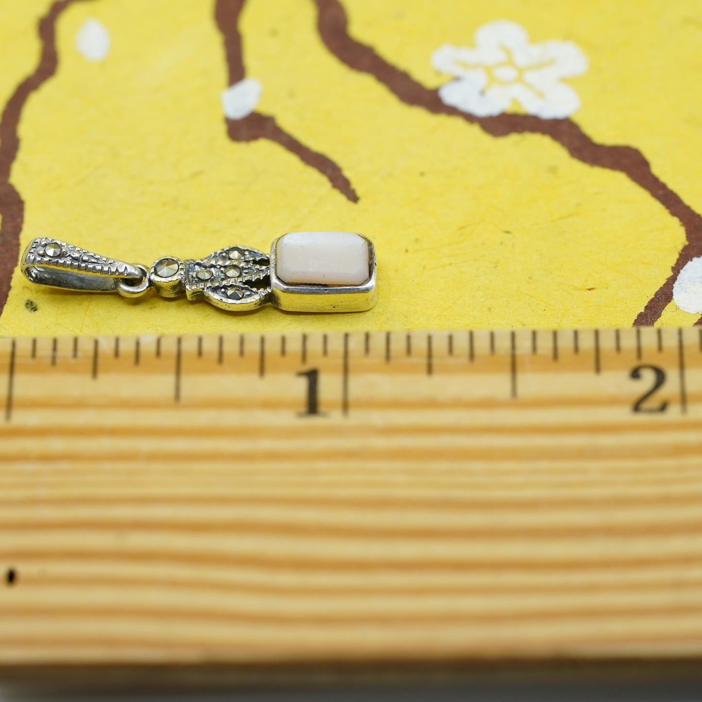 Sterling 925 silver handmade pendant with pink mother of pearl and marcasite