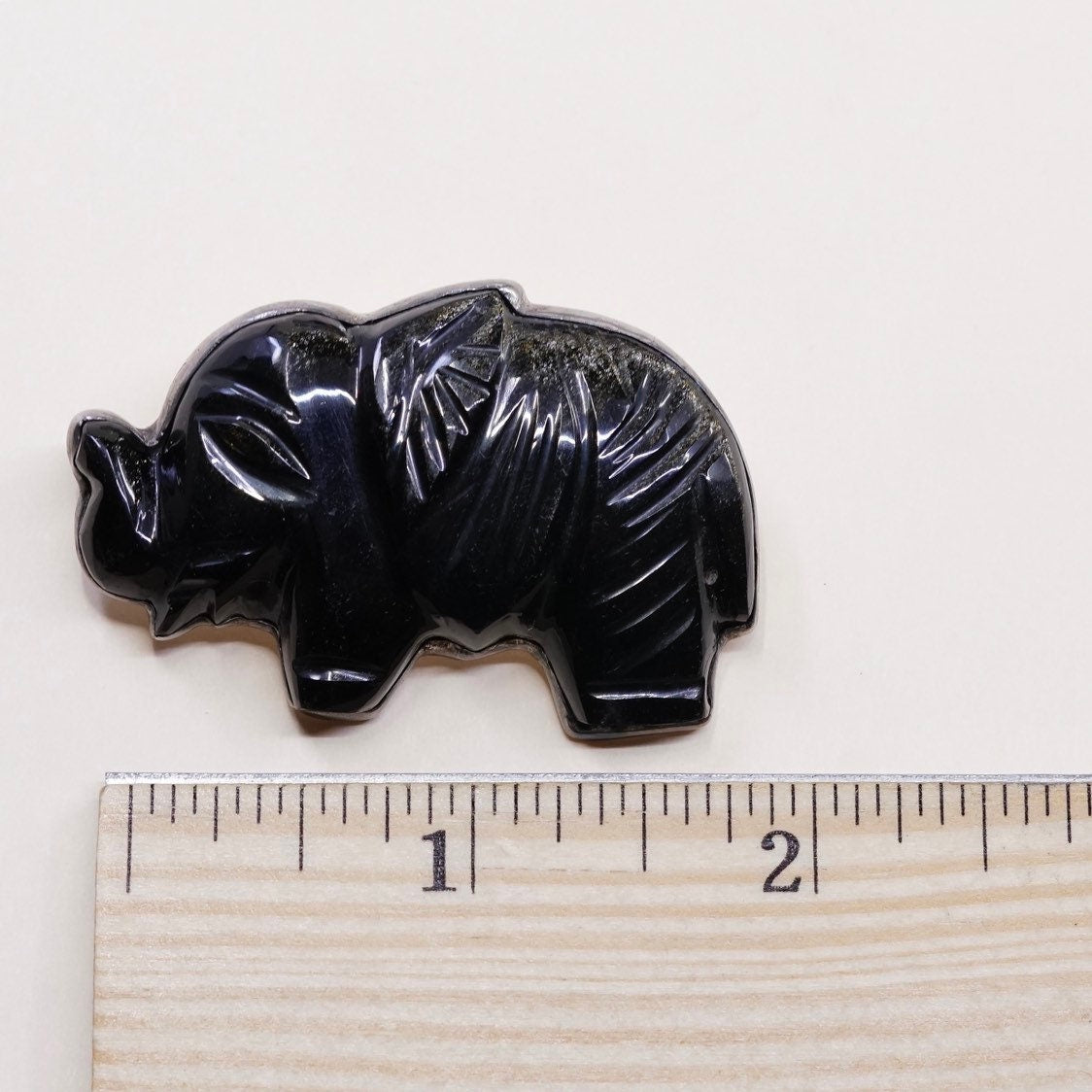 Vintage sterling silver handmade brooch, fine 925 silver engraved onyx elephant pin, silver Tested