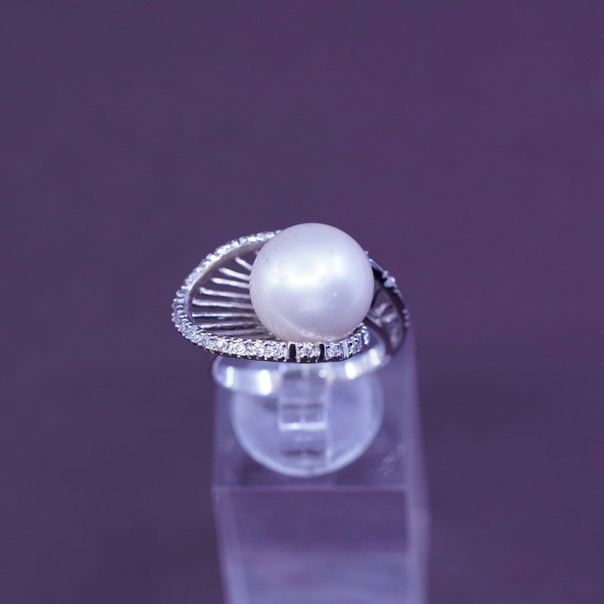 Size 6, vintage LUC Sterling 925 silver geometrical ring with pearl and Cz