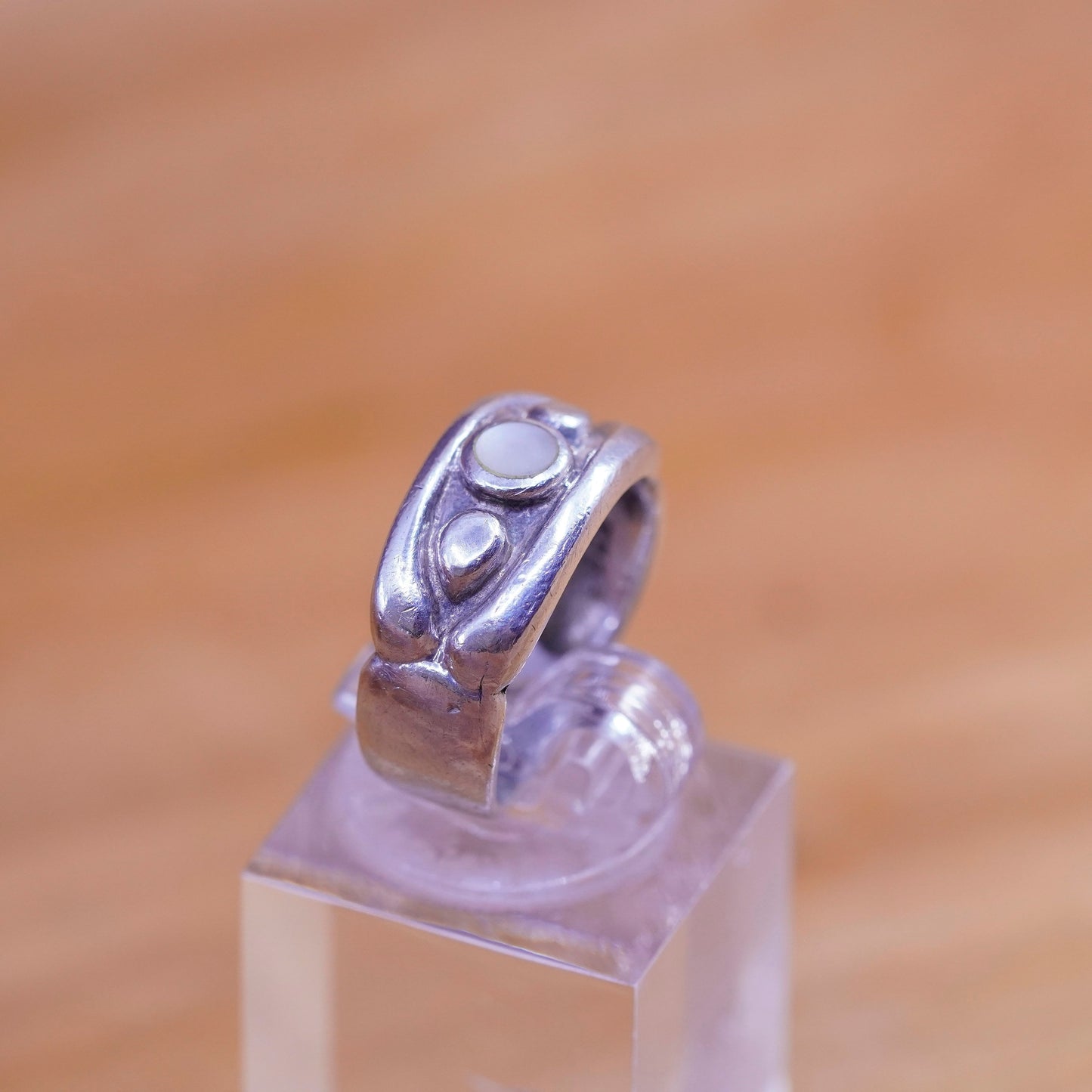 Size 5, vintage Sterling 925 silver handmade ring with mother of pearl and bead