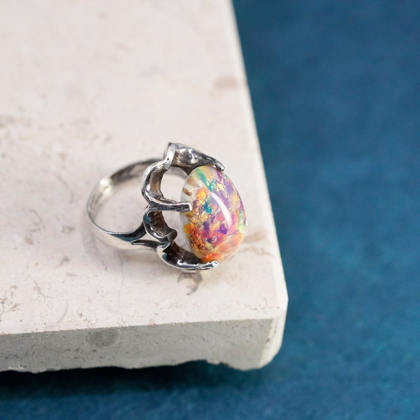 Size 6.75, vintage Mexico Sterling 925 silver handmade ring dragon foiled glass