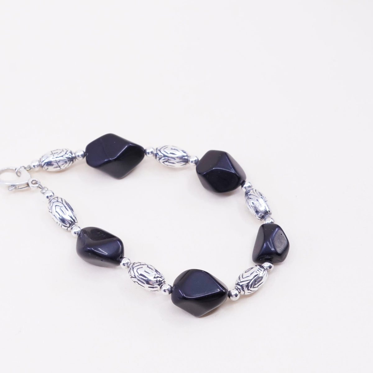 7.75”, Vintage mexico Sterling 925 silver bracelet with onyx nuggets