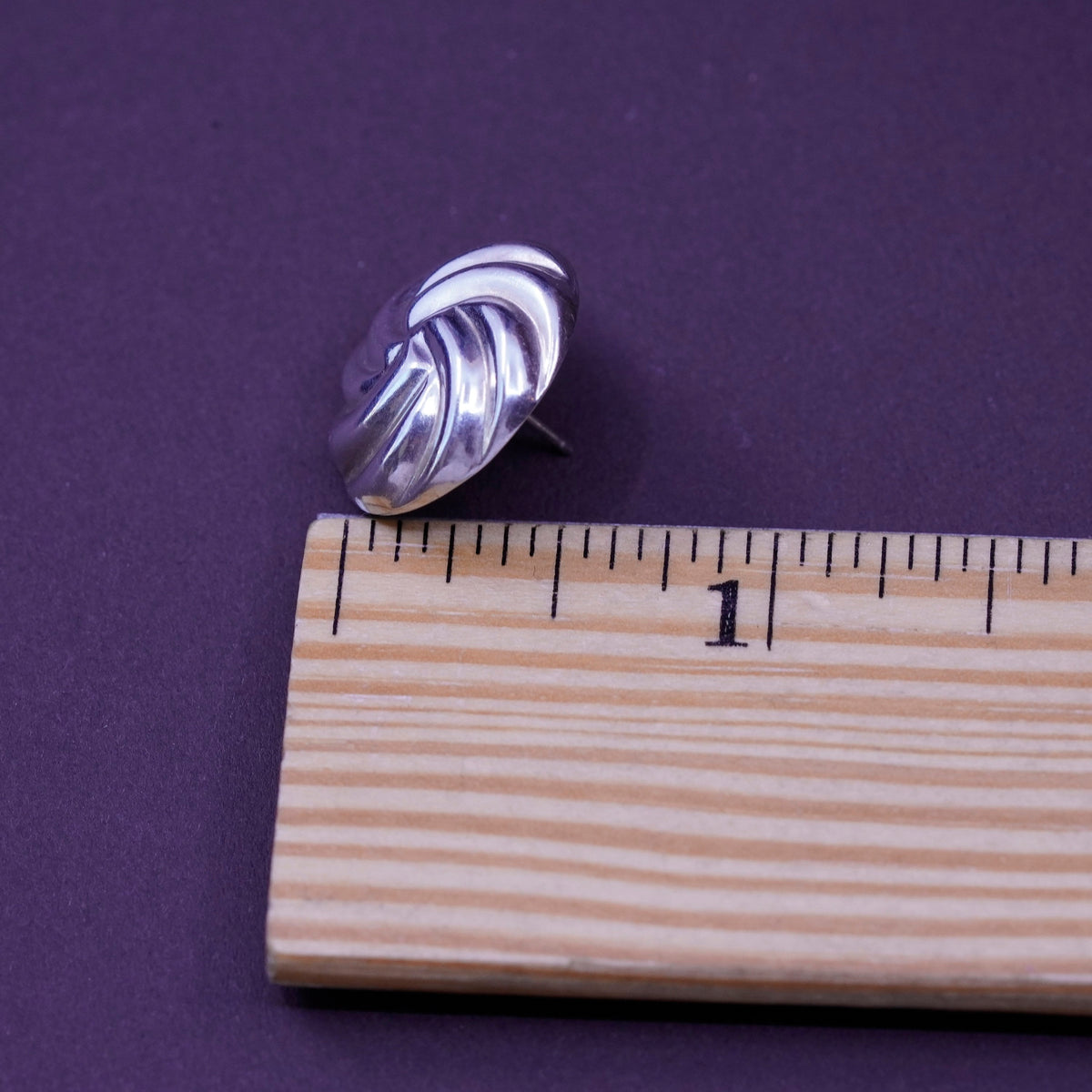 Vintage Sterling silver ribbed studs, 925 earrings