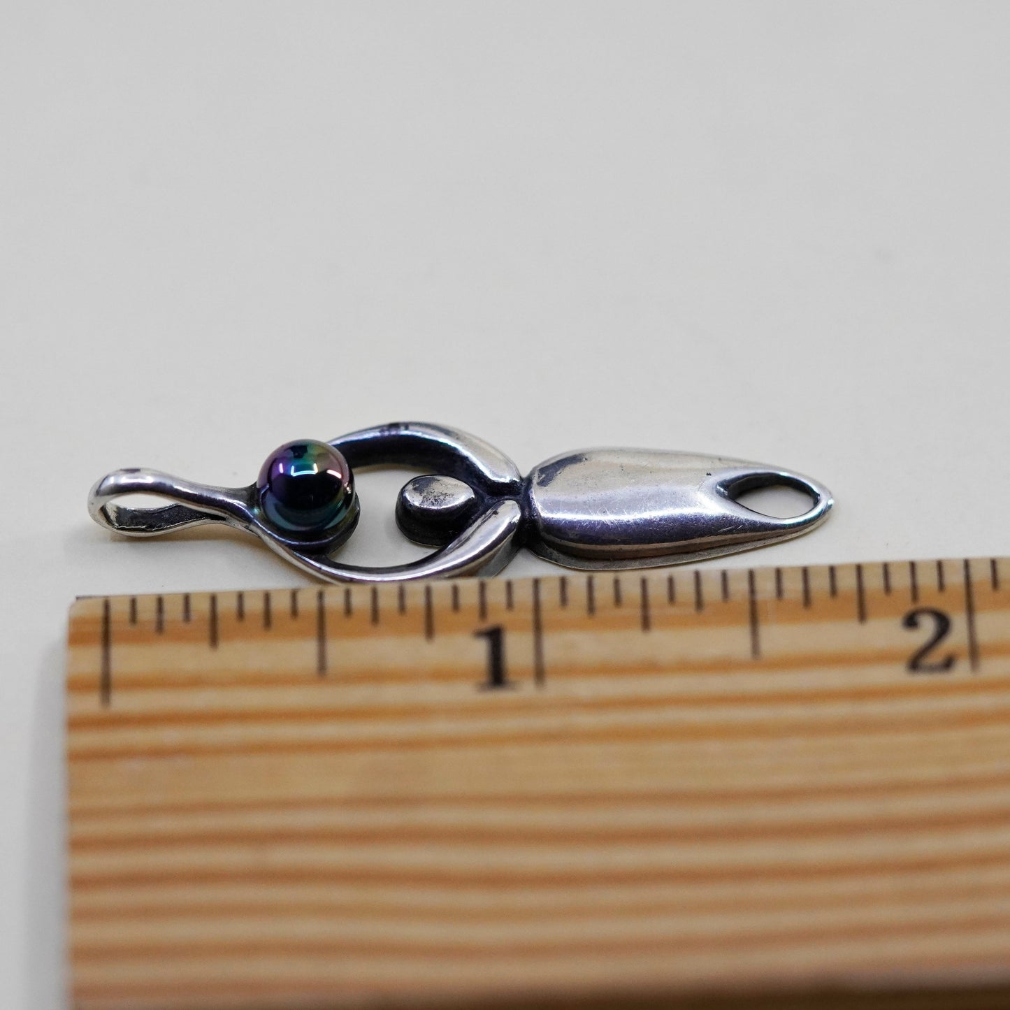 Vintage Sterling 925 silver handmade fertility goddess pendant w/ metallic bead