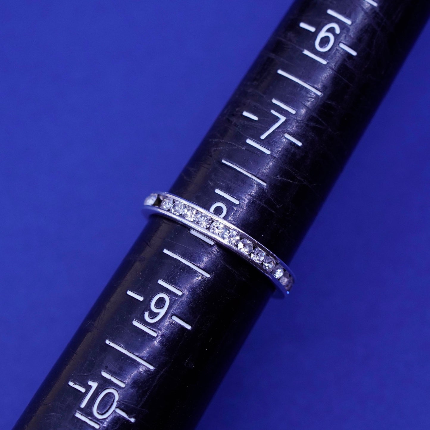 Size 8, vintage sterling 925 silver ring with cluster Cz, stacker band