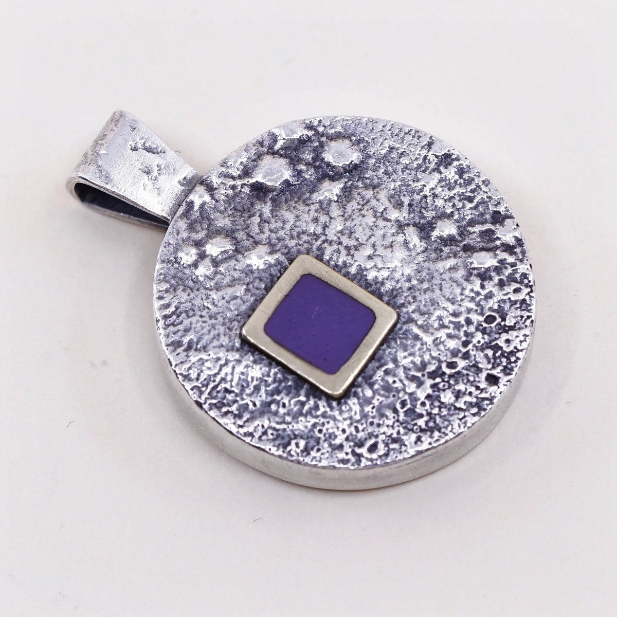 vtg 14K gold accent w/ sterling silver handmade textured pendant with purple