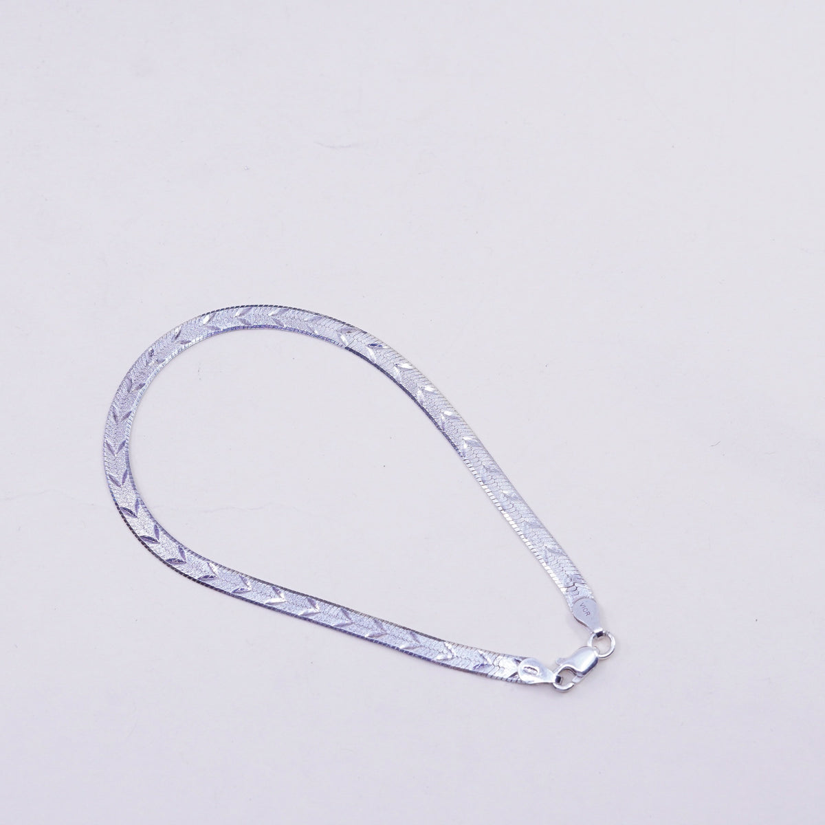 8.5“, Vintage sterling silver textured herringbone bracelet, Italy 925 chain