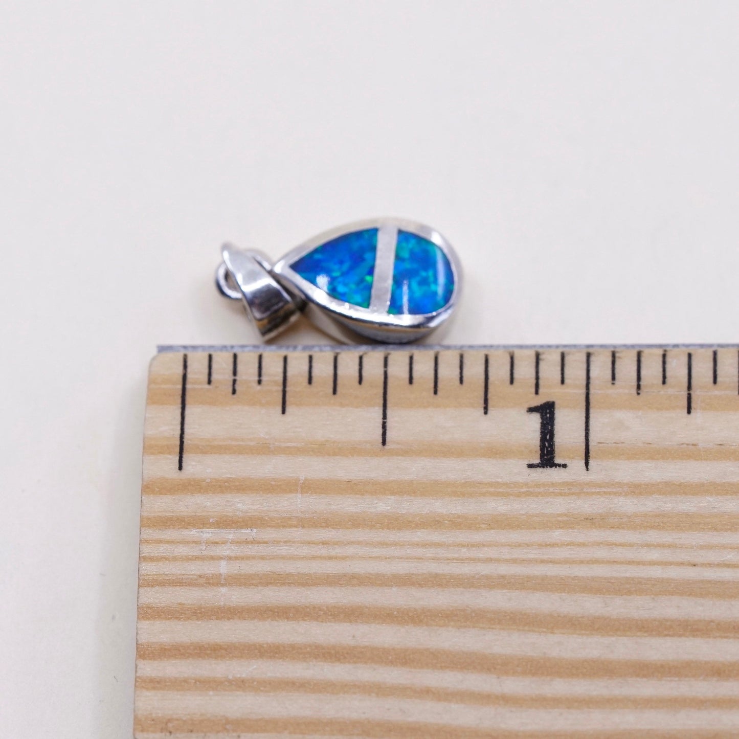 Vintage Sterling silver handmade pendant, 925 teardrop with opal