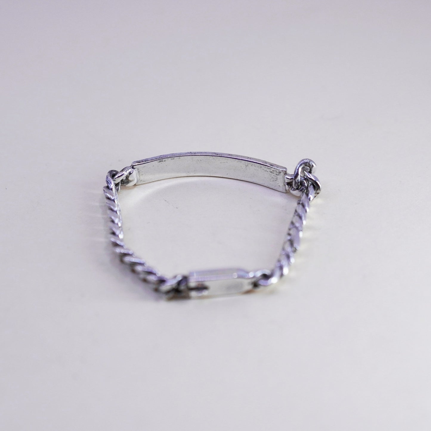 5”, Vintage sterling silver bracelet, 925 curb chain with name “robin” bar tag