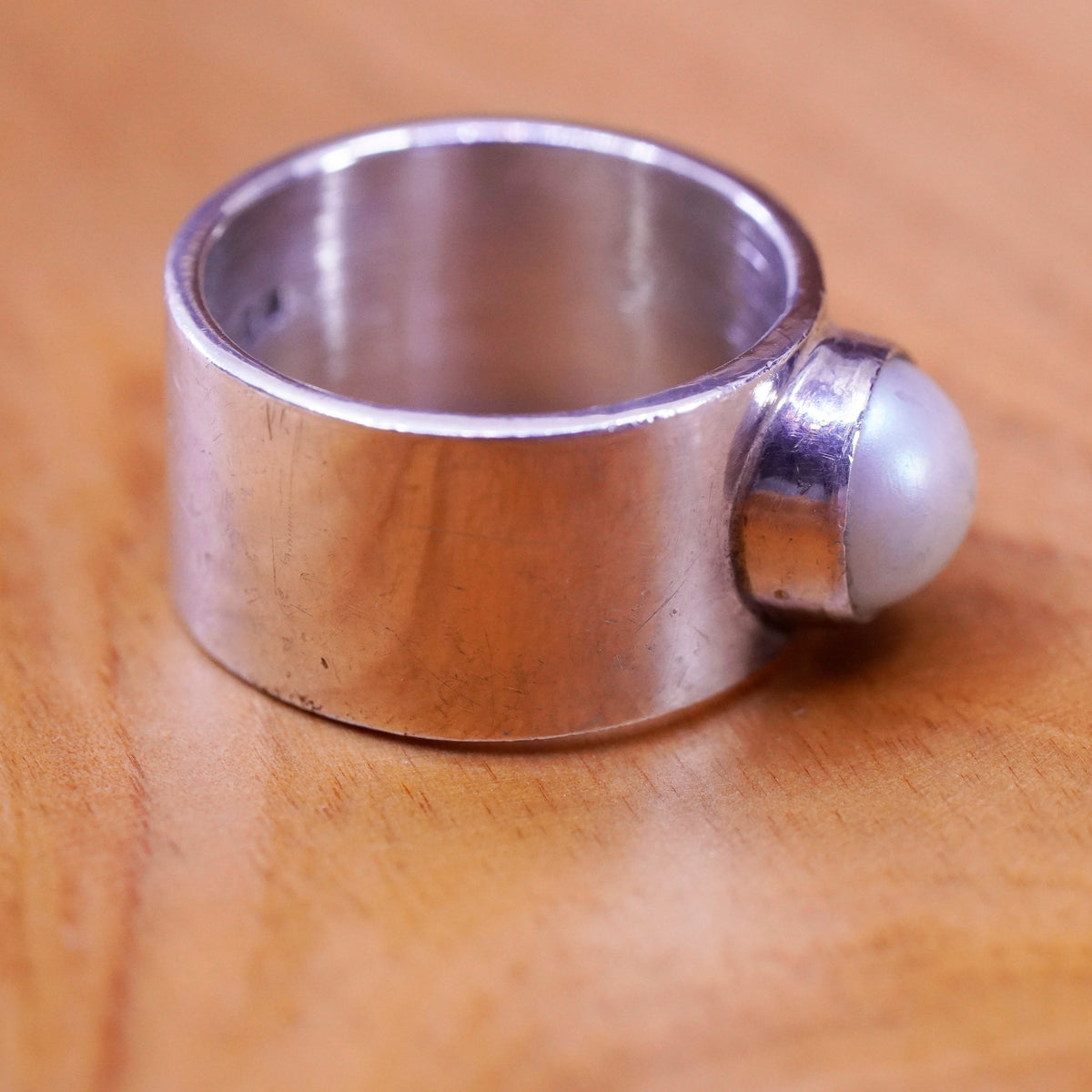 Size 6, vintage modern Sterling 925 silver handmade band ring with pearl