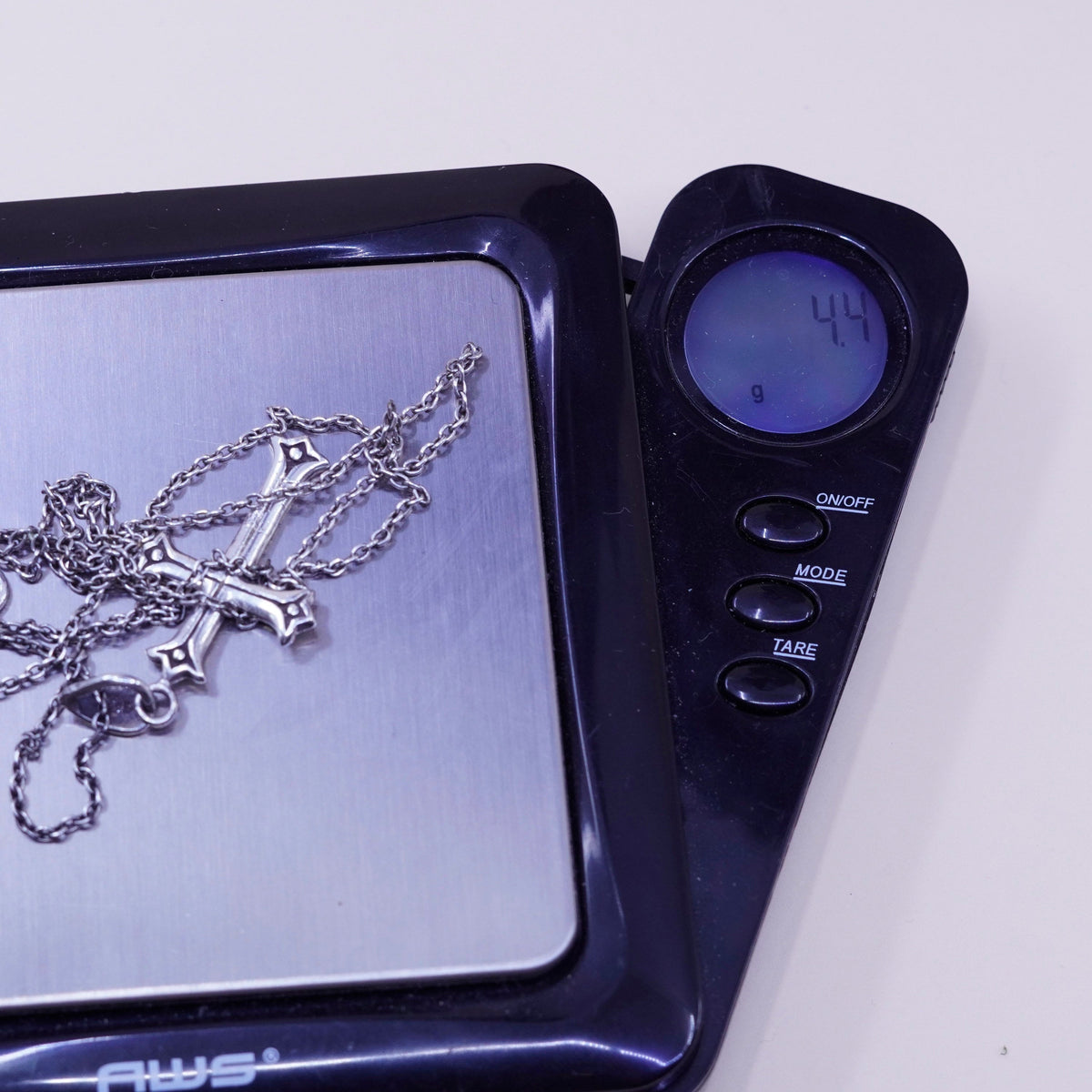 18”, Vintage sterling silver flatten circle link chain cross pendant, necklace