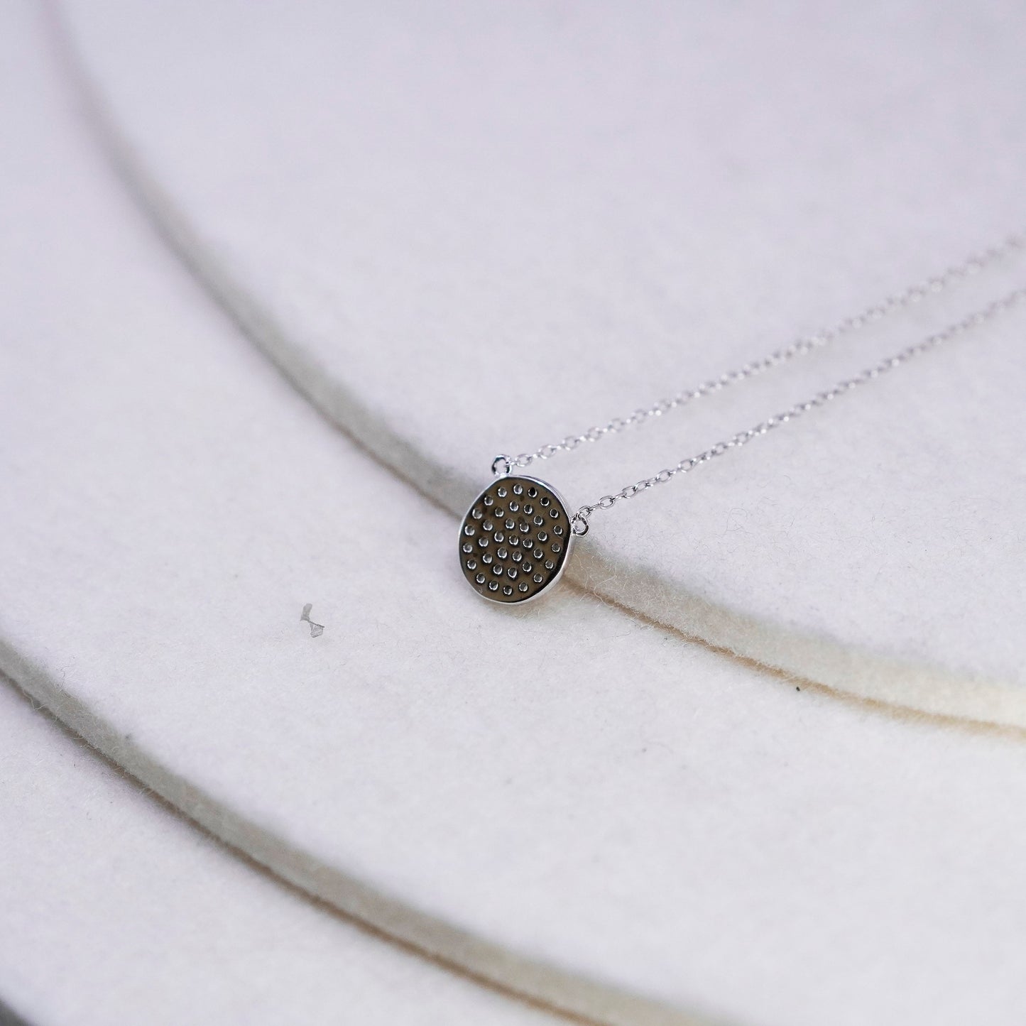 18”, Sterling 925 silver handmade circle pendant necklace w/ circle pendant Cz