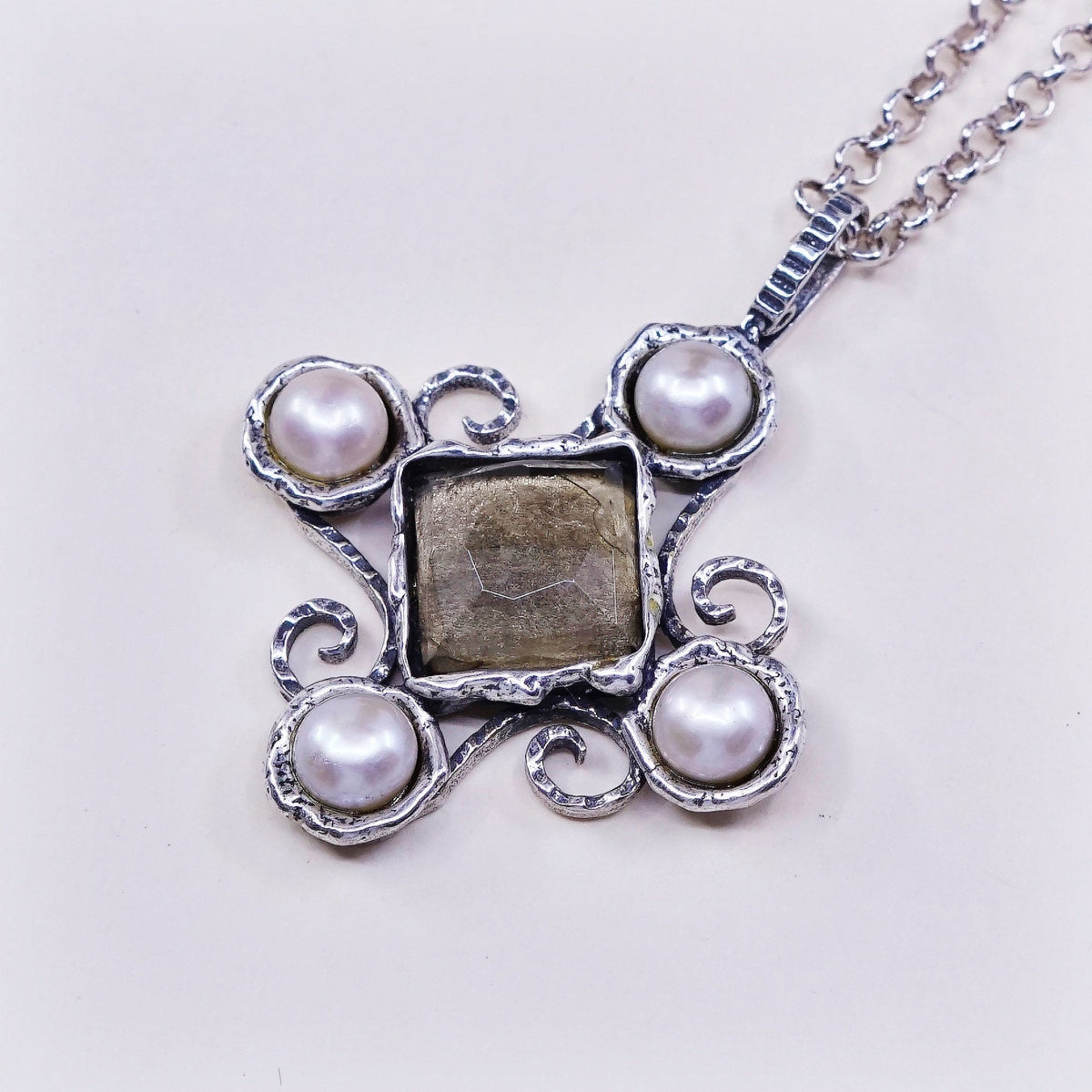 18", Shube Israel sterling silver 925 silver necklace w/ pearl topaz pendant